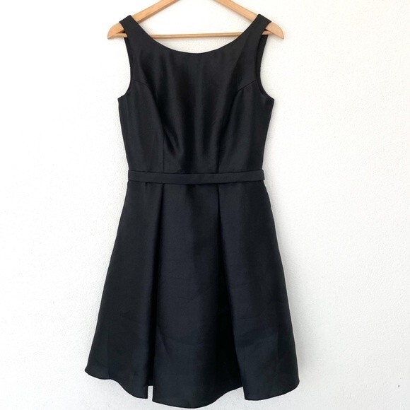 David's Bridal Dresses & Skirts - David's Bridal Black Bridesmaid Prom Sleeveless Dress Size‎ 6 NWT